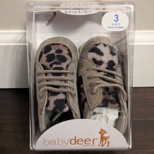 Leopard print baby shoes